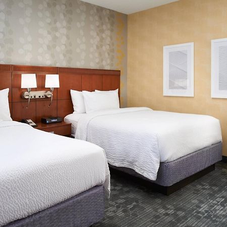 Courtyard By Marriott Detroit Livonia Hotel Bagian luar foto
