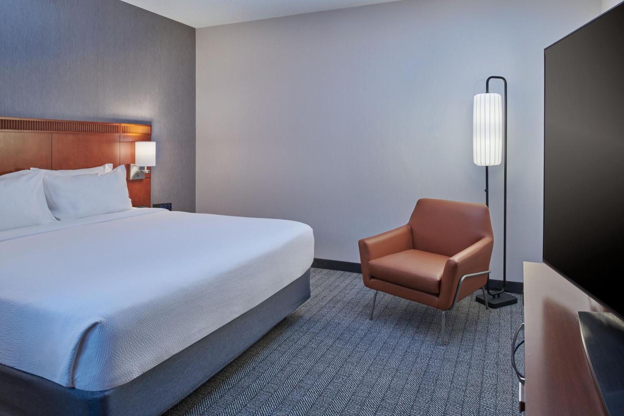 Courtyard By Marriott Detroit Livonia Hotel Bagian luar foto