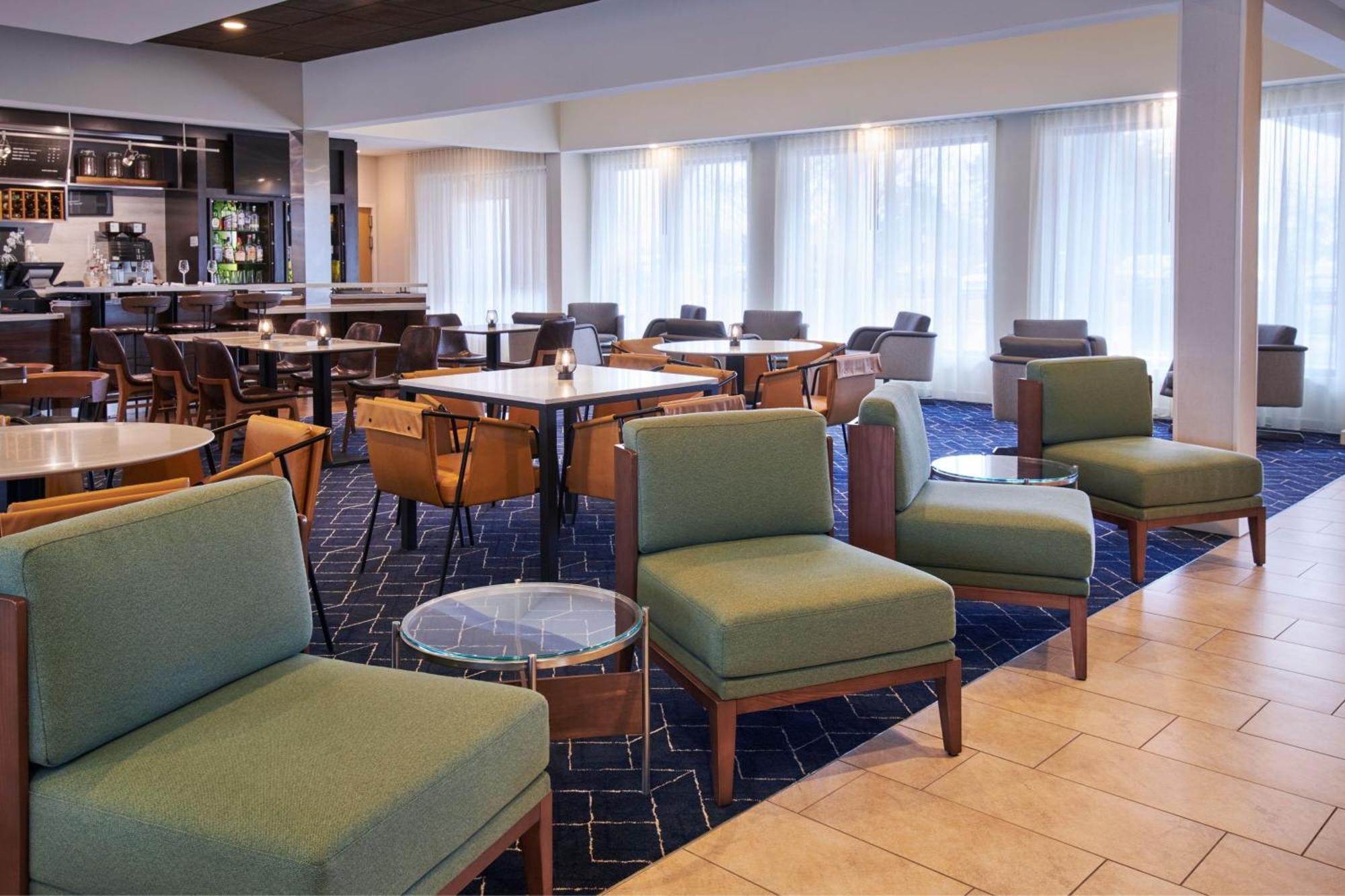 Courtyard By Marriott Detroit Livonia Hotel Bagian luar foto