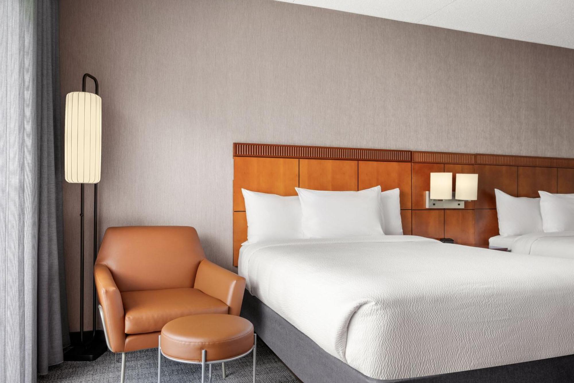 Courtyard By Marriott Detroit Livonia Hotel Bagian luar foto