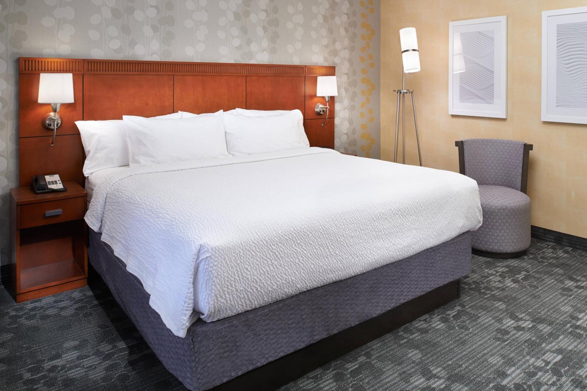 Courtyard By Marriott Detroit Livonia Hotel Bagian luar foto