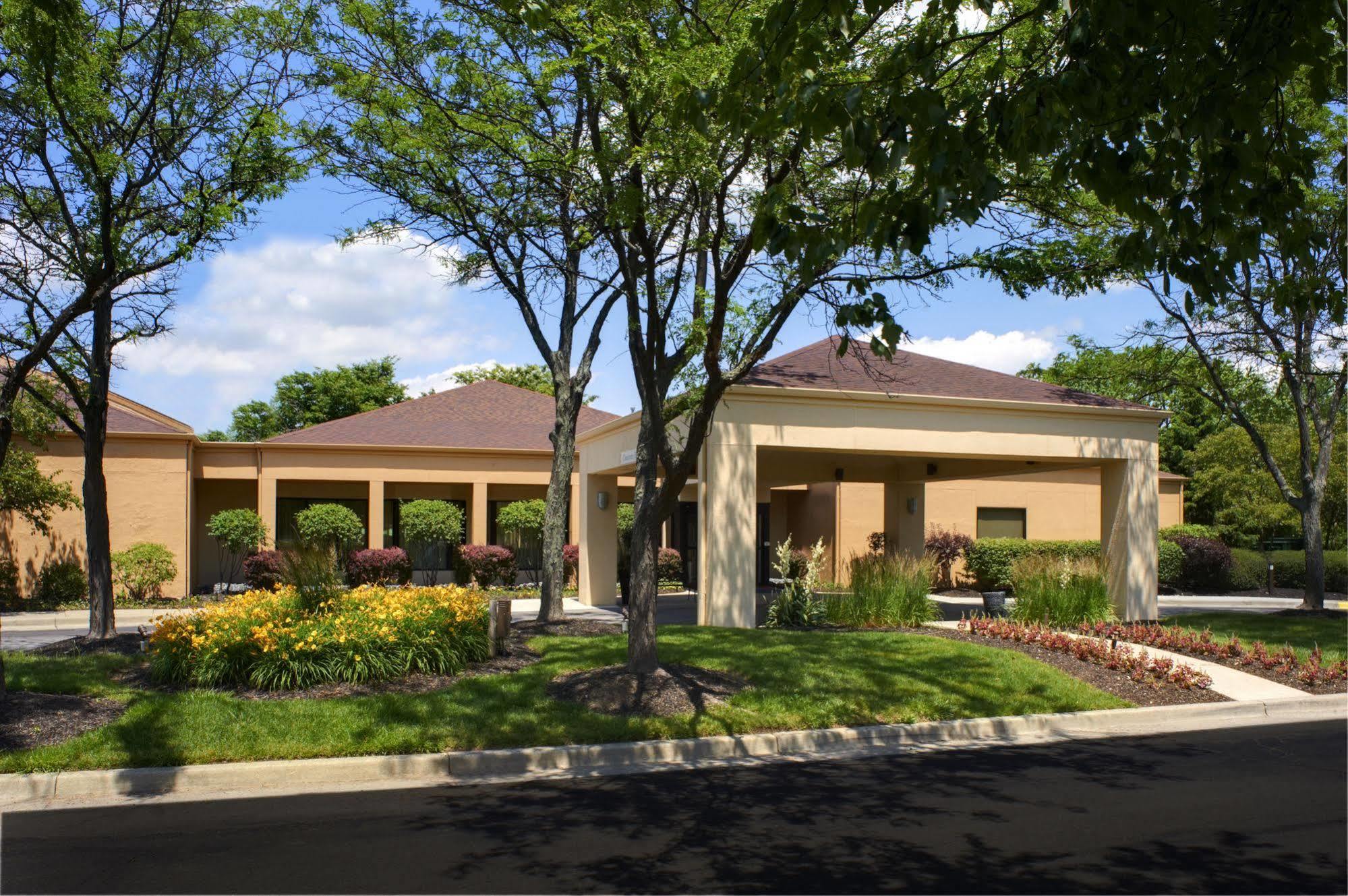 Courtyard By Marriott Detroit Livonia Hotel Bagian luar foto